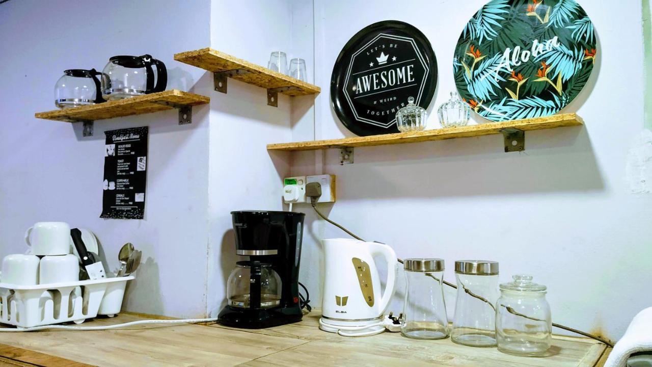 ゲット イン バックパッカーズ コタキナバル エクステリア 写真